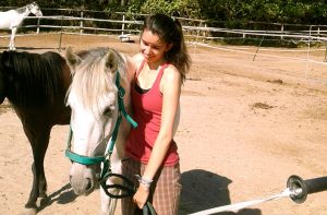 Monitora de equitación, alumnos que ya están trabajando