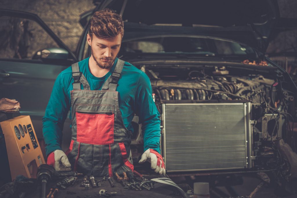 Curso de mecanico de vehículos industriales